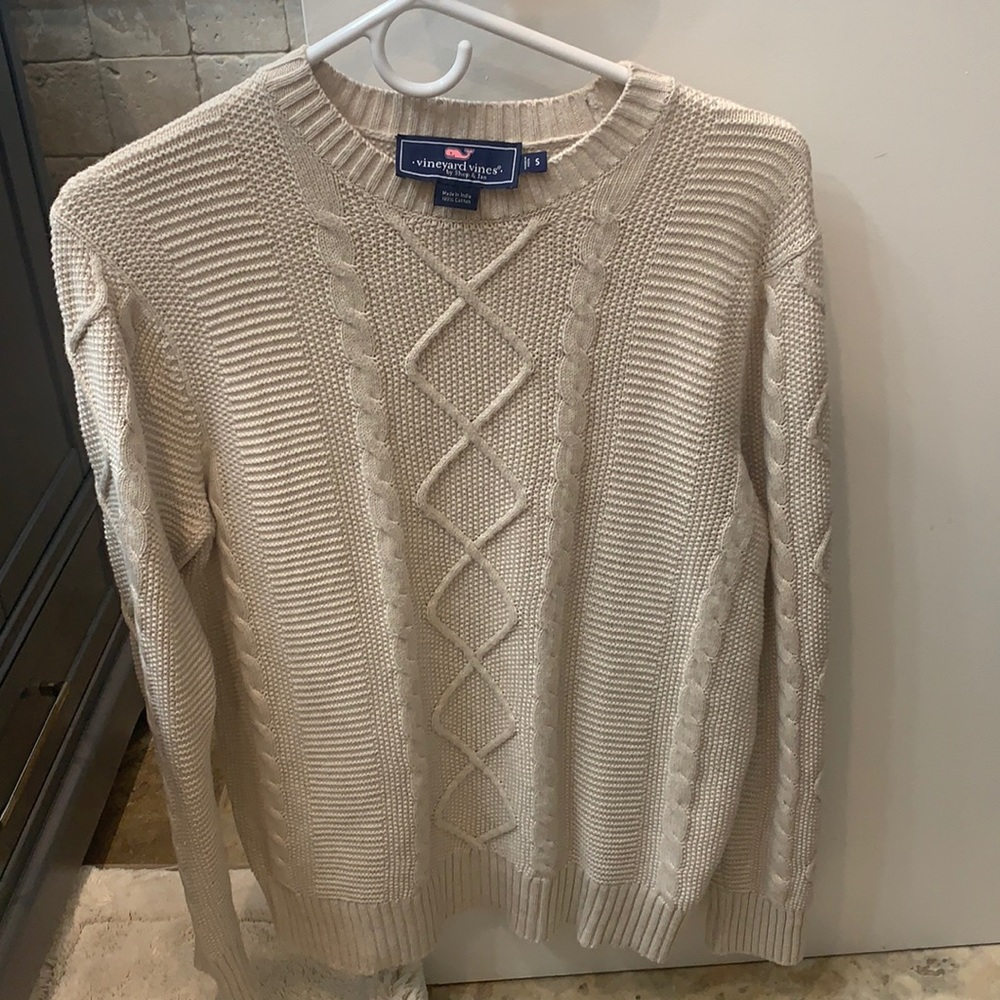 Brand new Vineyard Vines sweater. Worn once.